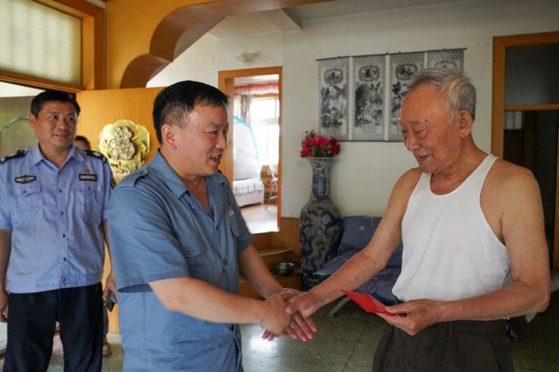 ��˾��ί̽��ο���������ϵ�Ա����