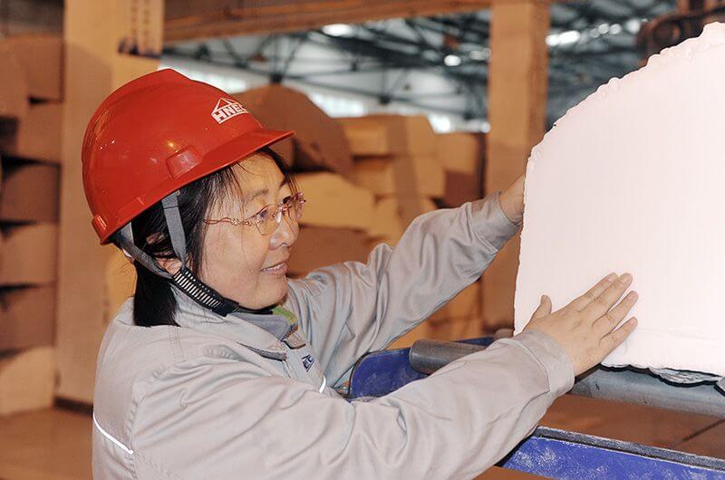 ����·�ϵļ����ߡ�����������һ����������԰�����˾����˾��������