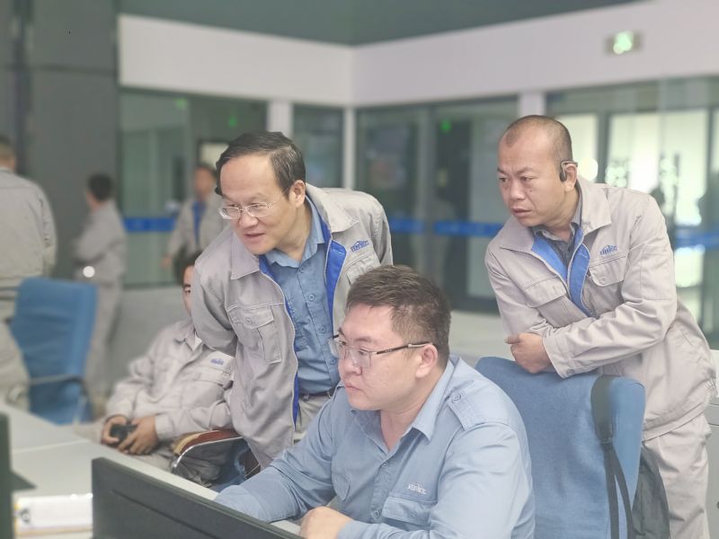 �̽���һ�߼��ο��