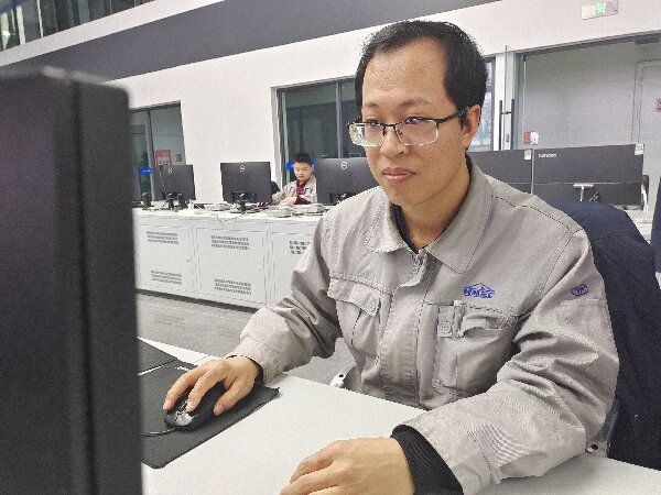  �Խ�ʡ����ͨ�׵ĸ�λǷ���׵���