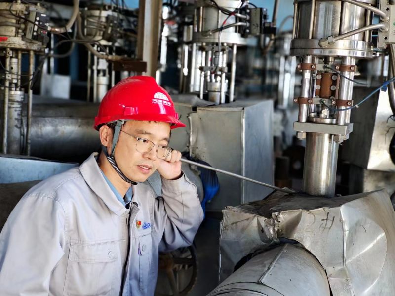 �Ի���ģ����Ŀ�����˻�������������������һ������ �����Ǻ���ʡ�Ͷ�ģ�����������ʤ