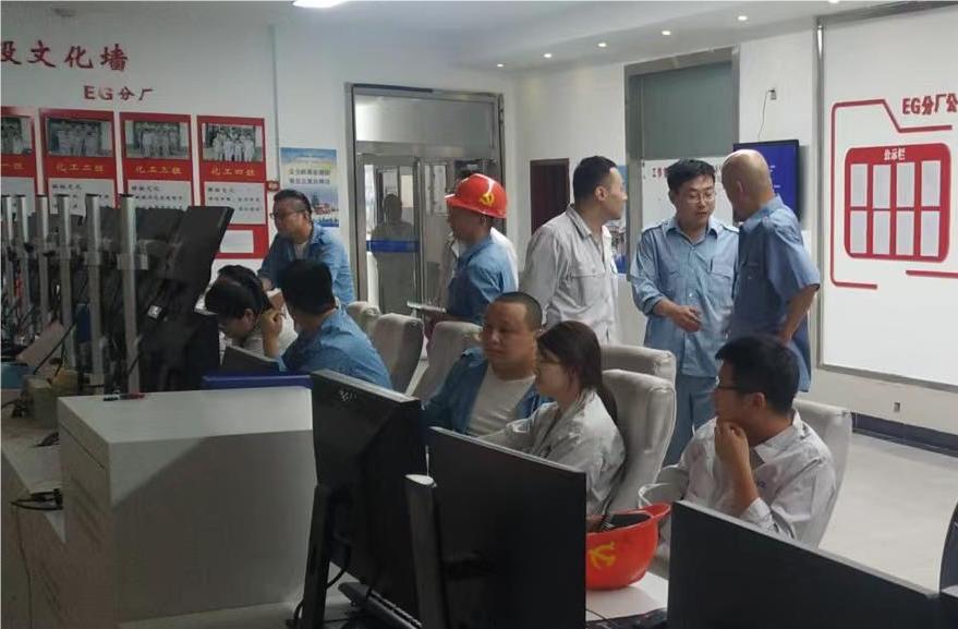 ÒÒ¶þ´¼×°ÖÃÒ»´Î¿ª³µÀÖ³É+ÁõÓñ¸Õ (1)